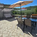 Olive Tree's House 度假居
