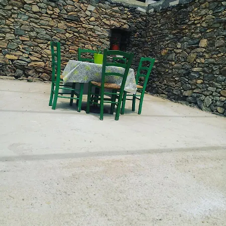 Olive Tree's House Holiday home