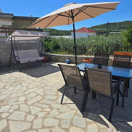 Olive Tree's House Дом отдыха