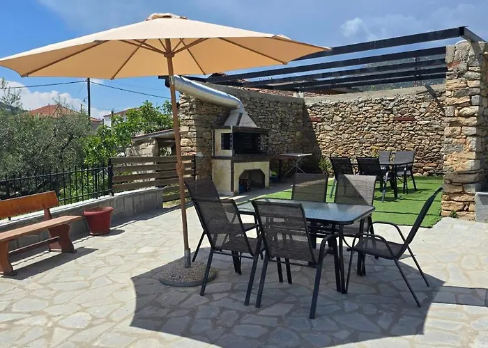 Olive Tree's House بيت للعطل